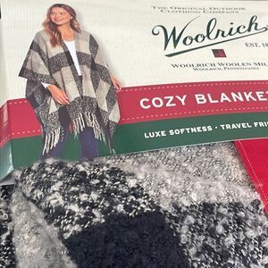 NWT Woolrich Black & Gray Cozy Blanket Wrap